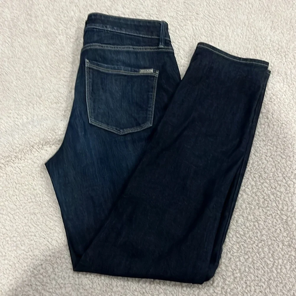White House Black Market “The Sculpt” Slim Women’s Dark Wash Jeans Size 8 - Picture 3 of 5